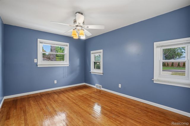 36273 Margareta Street, Livonia, MI 48152
