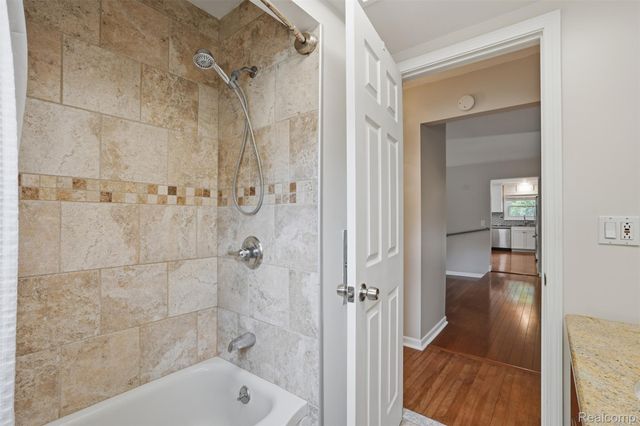 36273 Margareta Street, Livonia, MI 48152