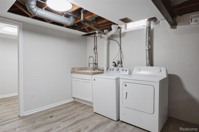 36273 Margareta Street, Livonia, MI 48152