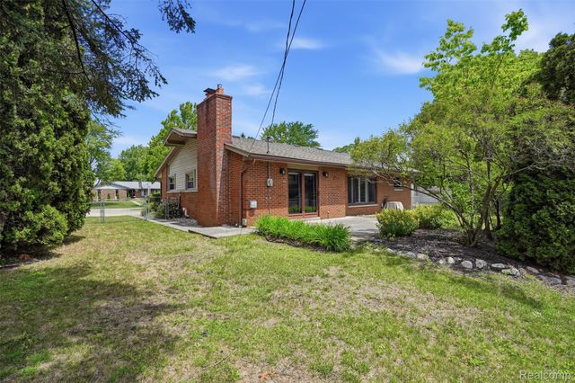 36273 Margareta Street, Livonia, MI 48152