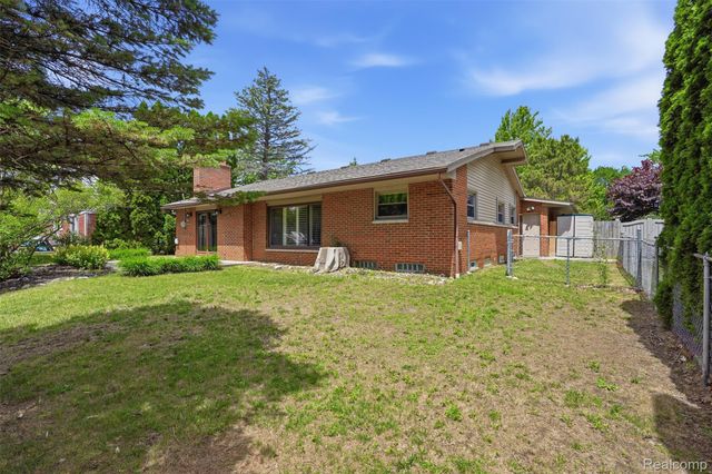 36273 Margareta Street, Livonia, MI 48152