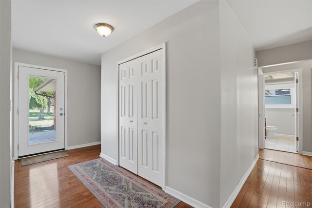 36273 Margareta Street, Livonia, MI 48152