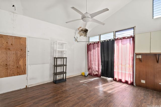 2209-A Liliha Street, Honolulu, HI 96817