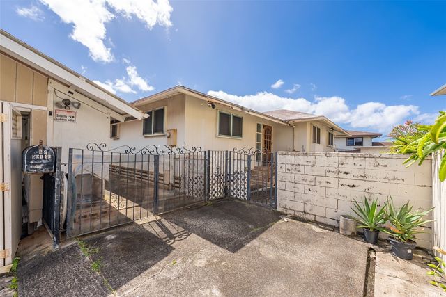 2209-A Liliha Street, Honolulu, HI 96817