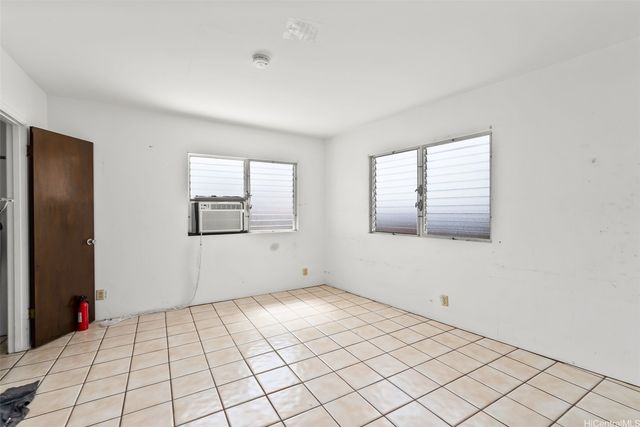 2209-A Liliha Street, Honolulu, HI 96817