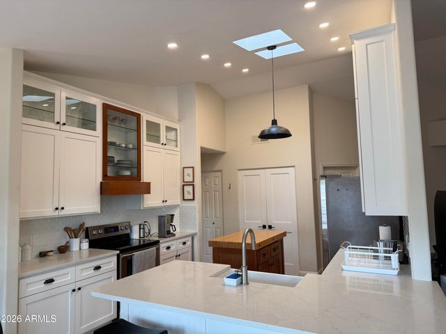 8390 S MILL Avenue, Tempe, AZ 85284