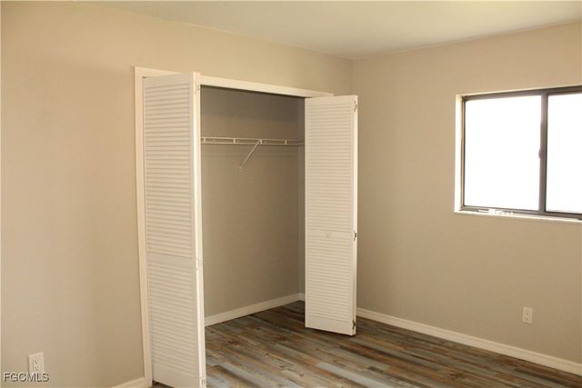 630 SE 13th CT, Cape Coral, FL 33990