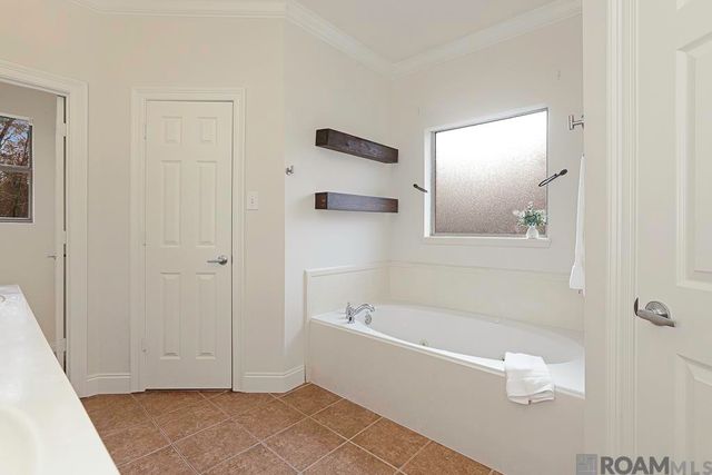 22782 Greencliff Dr, Denham Springs, LA 70726