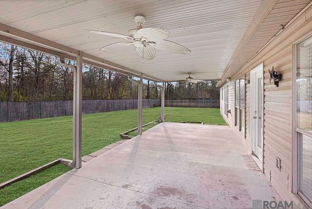 22782 Greencliff Dr, Denham Springs, LA 70726