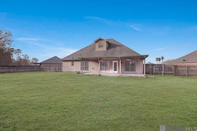 22782 Greencliff Dr, Denham Springs, LA 70726
