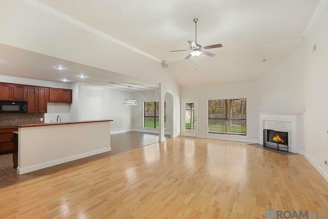 22782 Greencliff Dr, Denham Springs, LA 70726