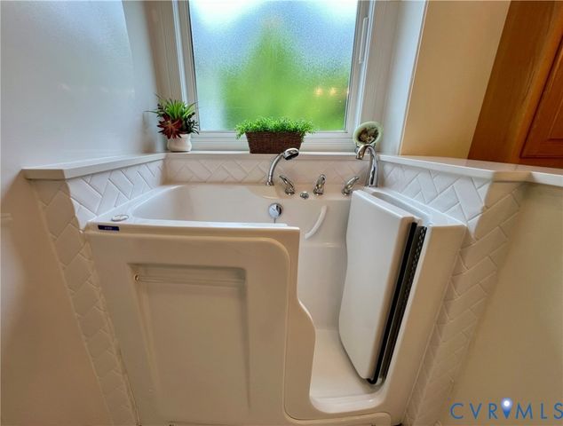 4249 Cedar Creek Ln, Prince George, VA 23875