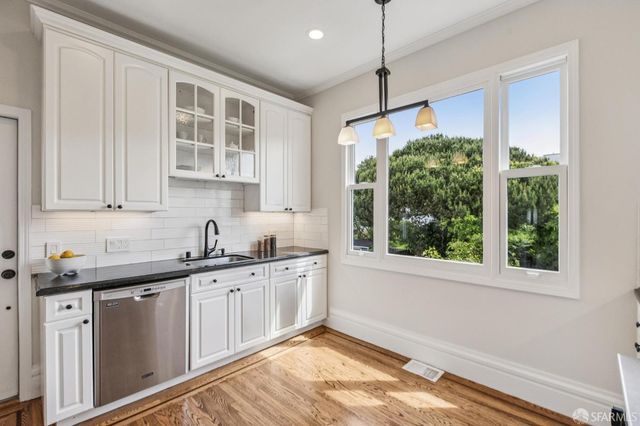 546 18th Avenue, San Francisco, CA 94121