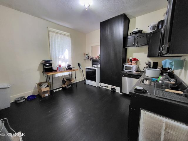 523 N Joplin Avenue, Joplin, MO 64801