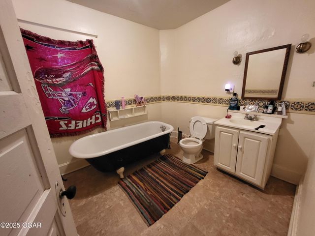 523 N Joplin Avenue, Joplin, MO 64801