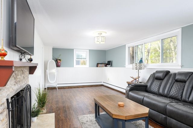 319 Malden Street, Holden, MA 01520