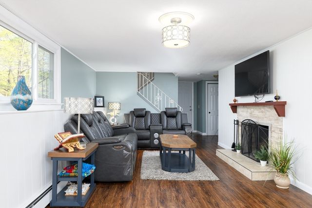 319 Malden Street, Holden, MA 01520