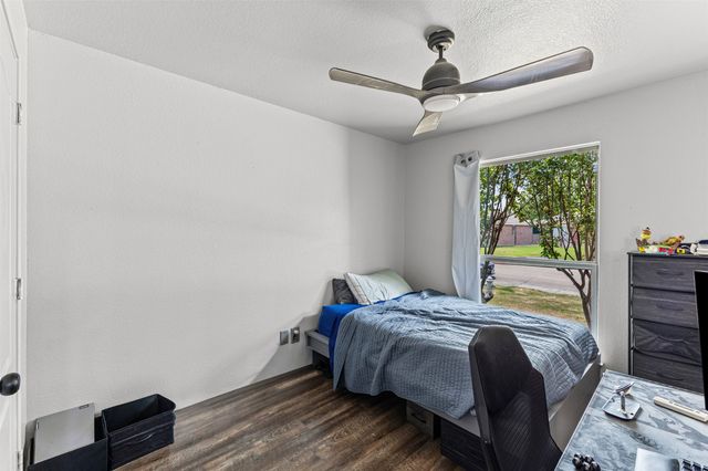 232 Laramie Lane, Desoto, TX 75115