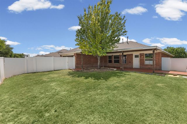 232 Laramie Lane, Desoto, TX 75115