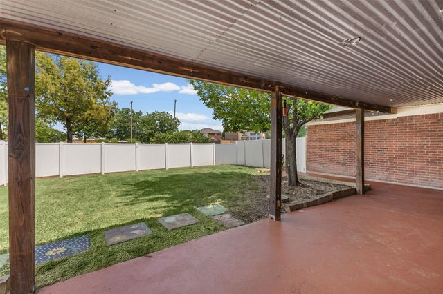 232 Laramie Lane, Desoto, TX 75115