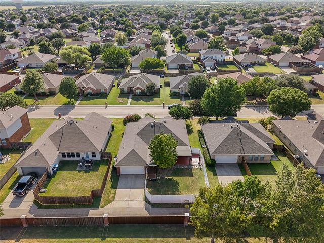 232 Laramie Lane, Desoto, TX 75115