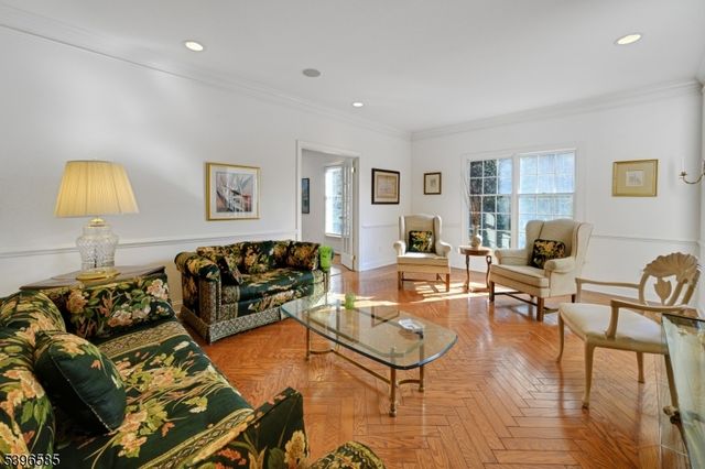 15 Skytop Dr, Denville Twp., NJ 07834