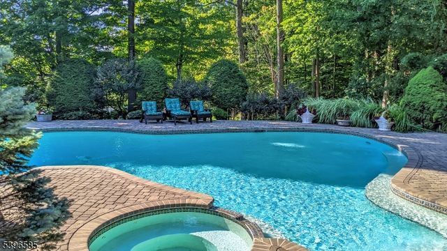 15 Skytop Dr, Denville Twp., NJ 07834