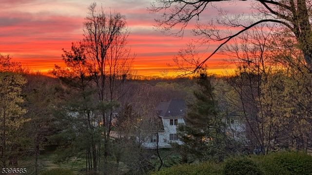 15 Skytop Dr, Denville Twp., NJ 07834