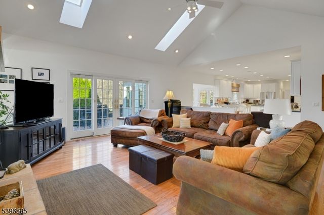 15 Skytop Dr, Denville Twp., NJ 07834