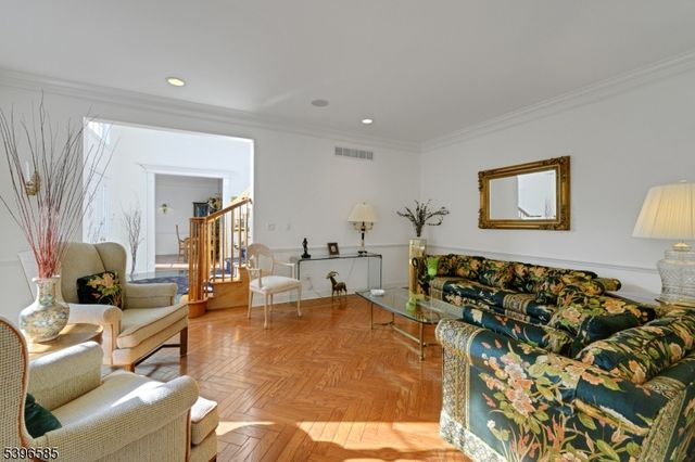 15 Skytop Dr, Denville Twp., NJ 07834