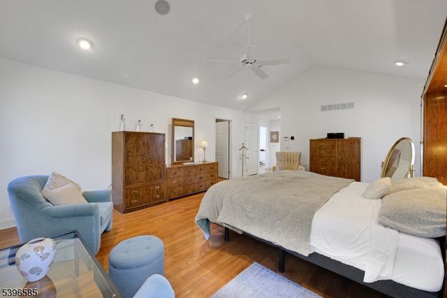 15 Skytop Dr, Denville Twp., NJ 07834