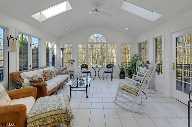 15 Skytop Dr, Denville Twp., NJ 07834