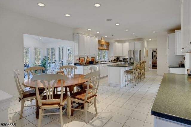 15 Skytop Dr, Denville Twp., NJ 07834