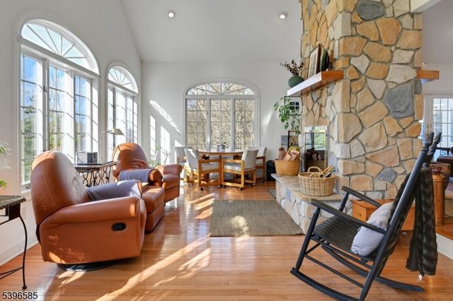 15 Skytop Dr, Denville Twp., NJ 07834