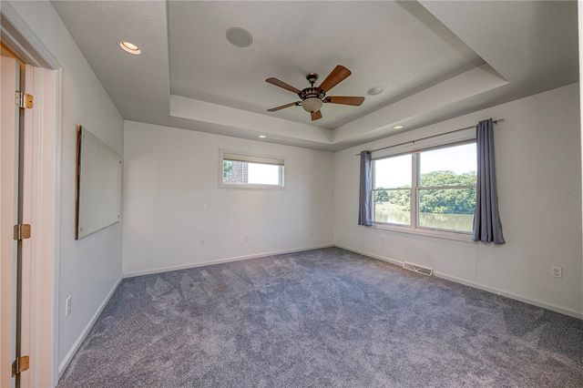 320 N Lakeside Dr, Canonsburg, PA 15317