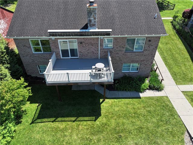 320 N Lakeside Dr, Canonsburg, PA 15317