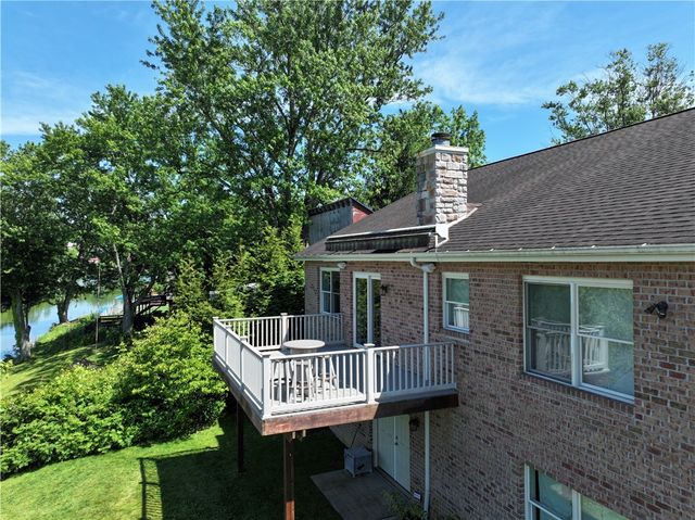 320 N Lakeside Dr, Canonsburg, PA 15317