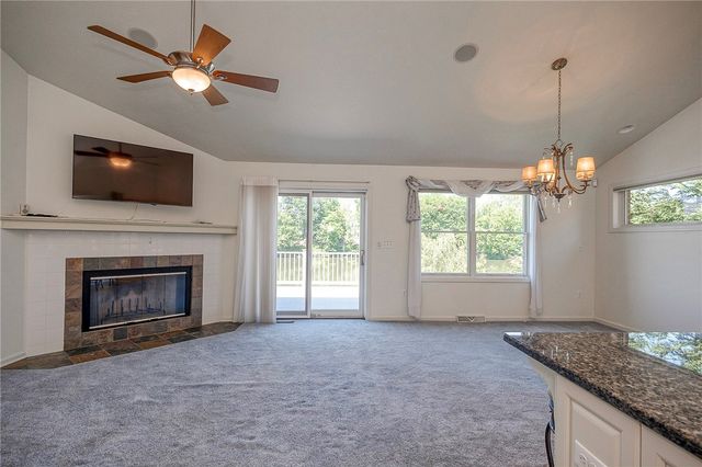 320 N Lakeside Dr, Canonsburg, PA 15317