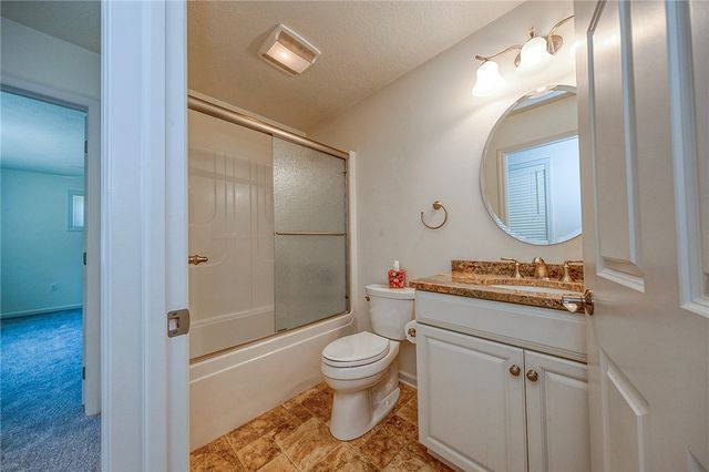 320 N Lakeside Dr, Canonsburg, PA 15317