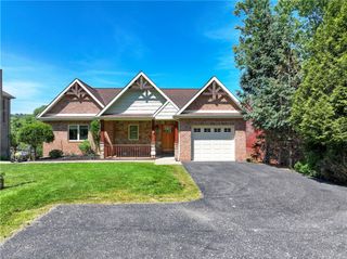 320 N Lakeside Dr, Canonsburg, PA 15317