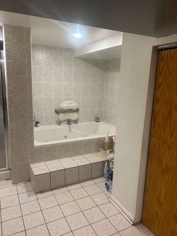 2816 W 85th Street, Chicago, IL 60652