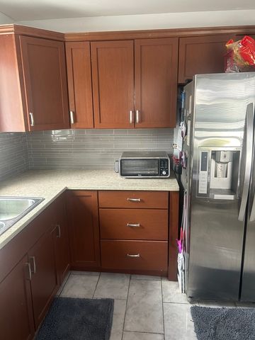 2816 W 85th Street, Chicago, IL 60652