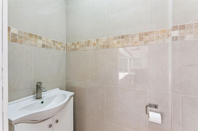 16526 HIGHLAND AVENUE, Montverde, FL 34756
