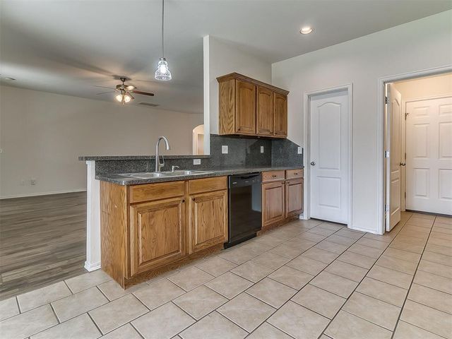 212 John Rausch Lane, Edmond, OK 73003