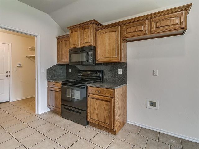 212 John Rausch Lane, Edmond, OK 73003