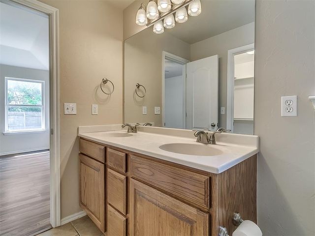 212 John Rausch Lane, Edmond, OK 73003