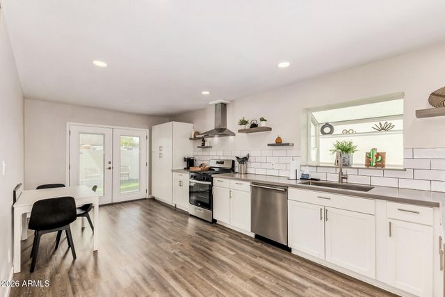 231 LAGUNA Drive E, Litchfield Park, AZ 85340