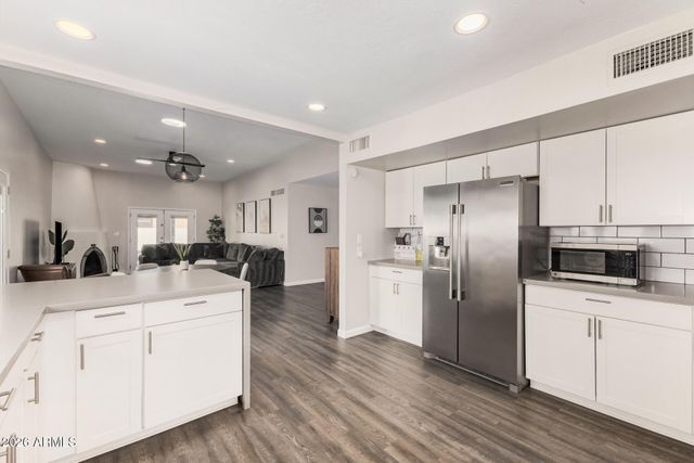 231 LAGUNA Drive E, Litchfield Park, AZ 85340