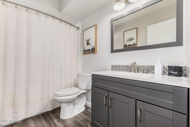 231 LAGUNA Drive E, Litchfield Park, AZ 85340