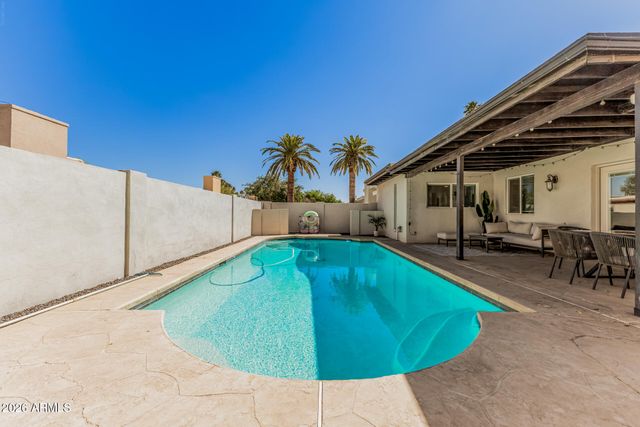 231 LAGUNA Drive E, Litchfield Park, AZ 85340